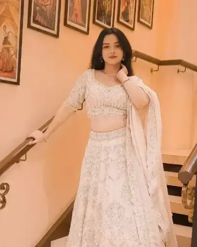 Escort Pali